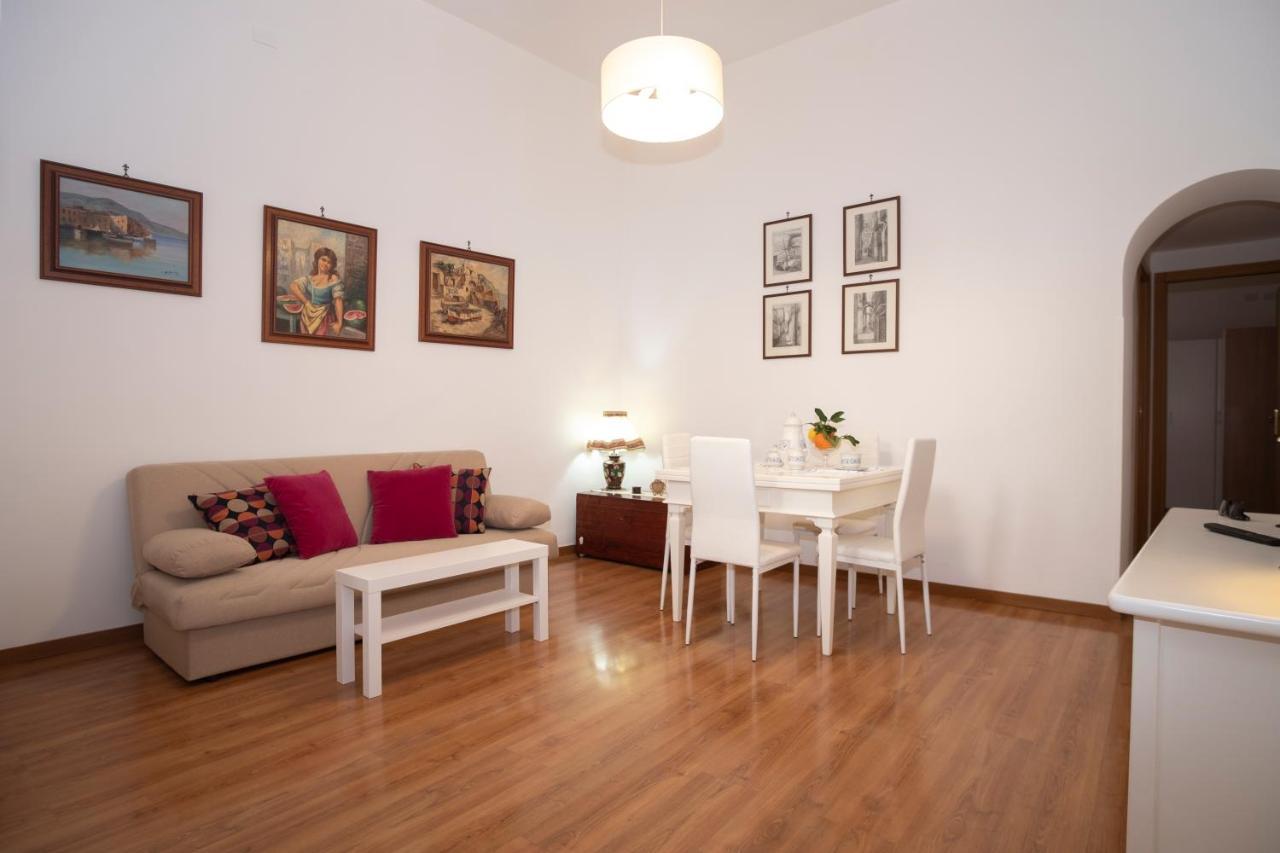Апартаменты Donna Rosaria House Сорренто Экстерьер фото