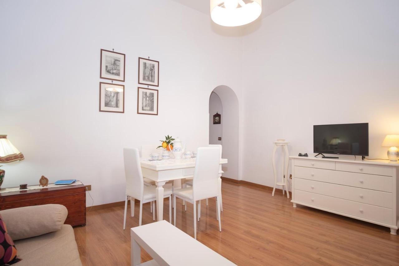 Апартаменты Donna Rosaria House Сорренто Экстерьер фото